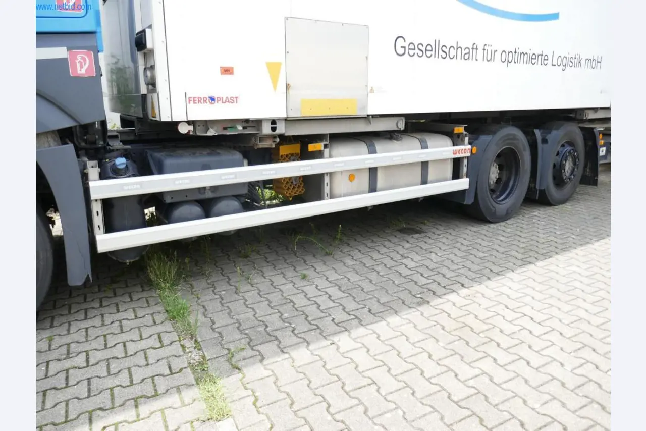 Veículos e BGA de uma empresa de transportes e logística-3