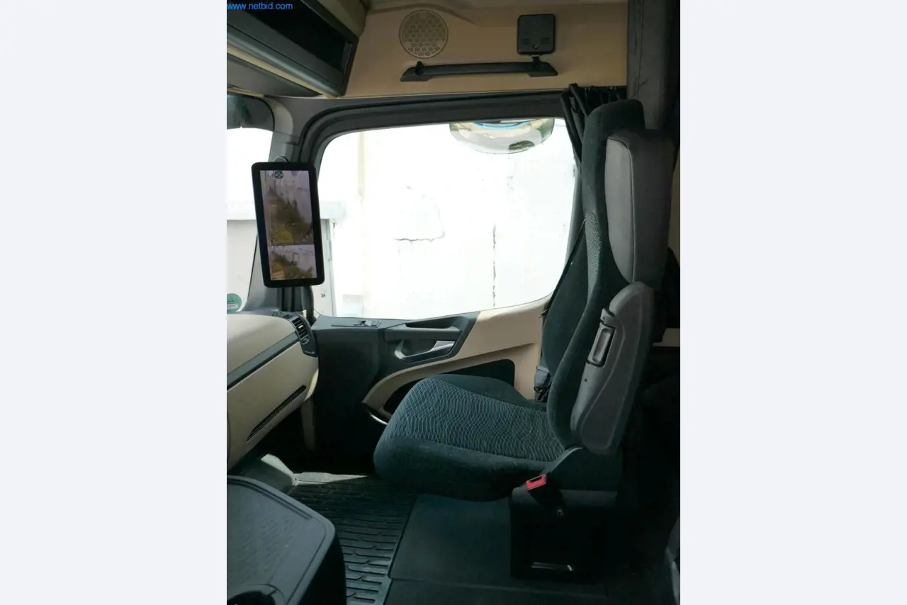 Veículos e BGA de uma empresa de transportes e logística-9