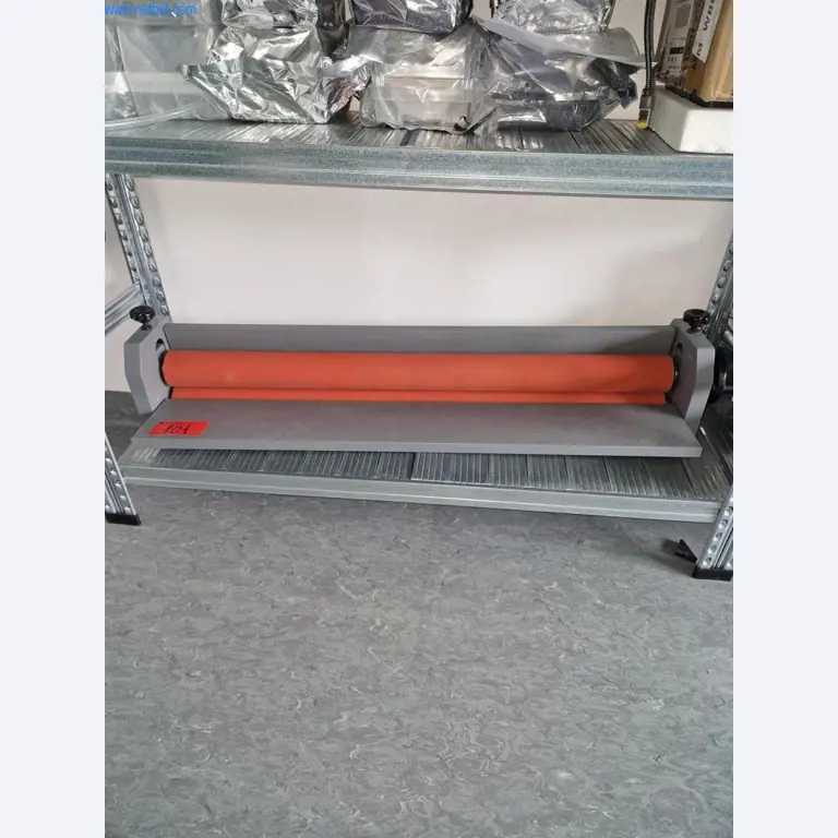 Dobrze utrzymany sprzęt laboratoryjny-2