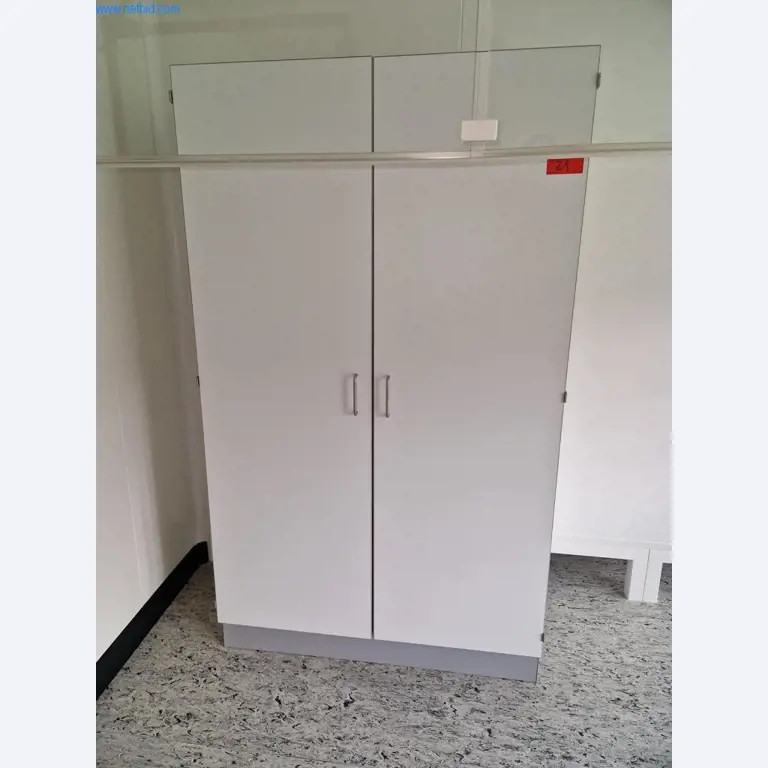 Dobrze utrzymany sprzęt laboratoryjny-1