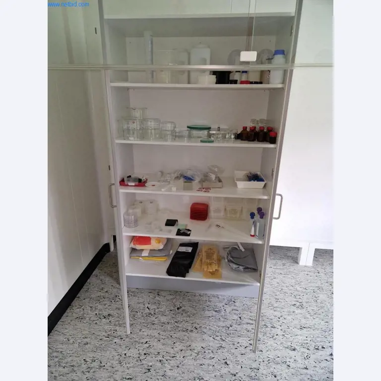 Dobrze utrzymany sprzęt laboratoryjny-2