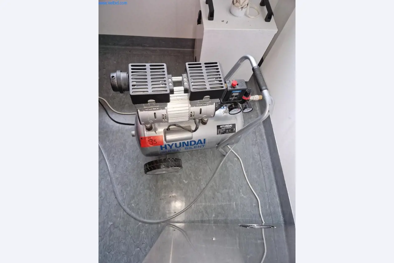 Dobře udržované laboratorní vybavení-1