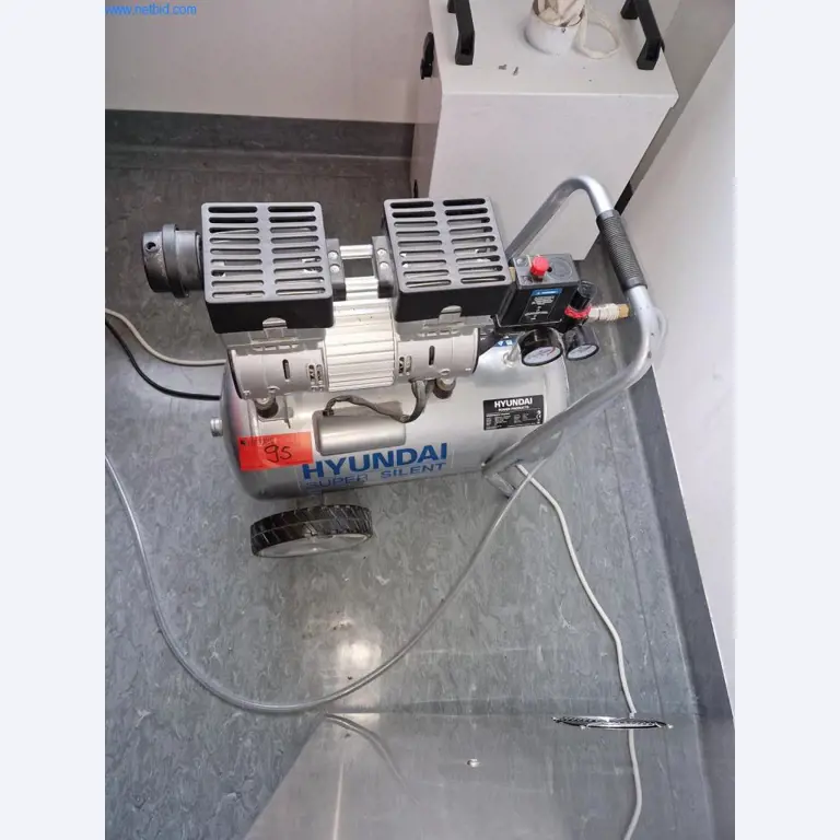 Dobře udržované laboratorní vybavení-1