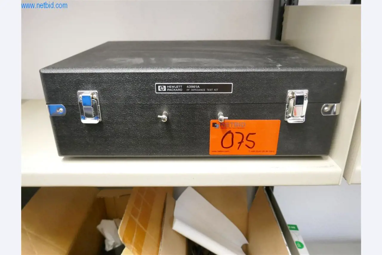 Dobře udržované laboratorní vybavení-5