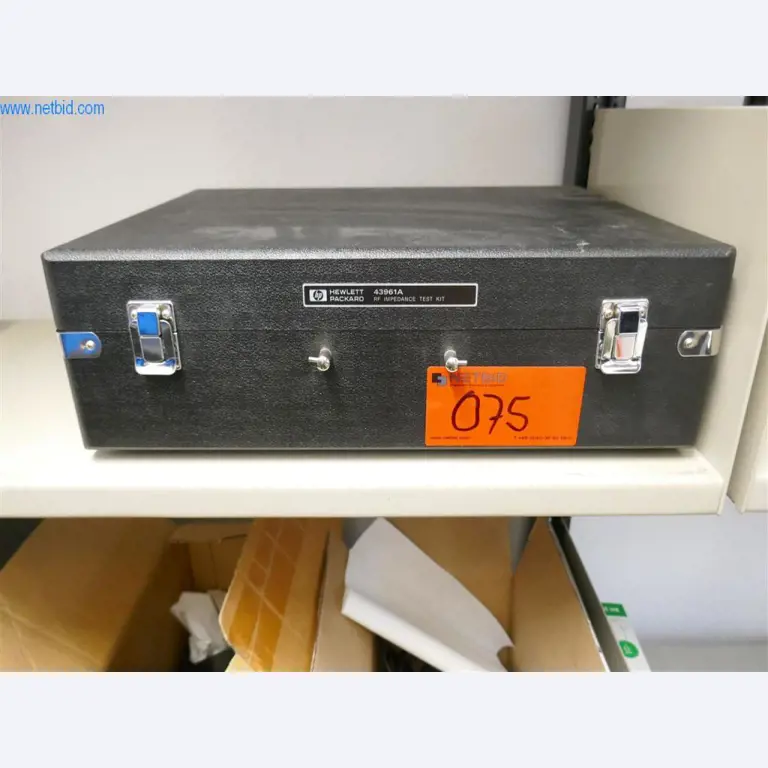 Dobře udržované laboratorní vybavení-5