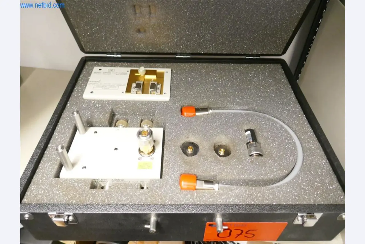 Dobře udržované laboratorní vybavení-6