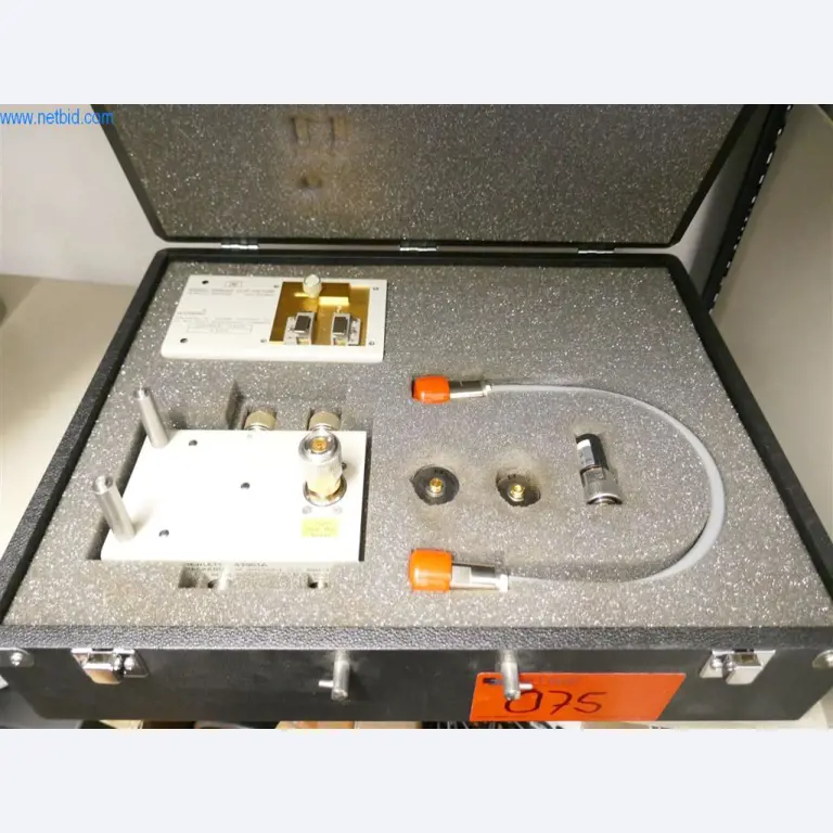 Dobře udržované laboratorní vybavení-6