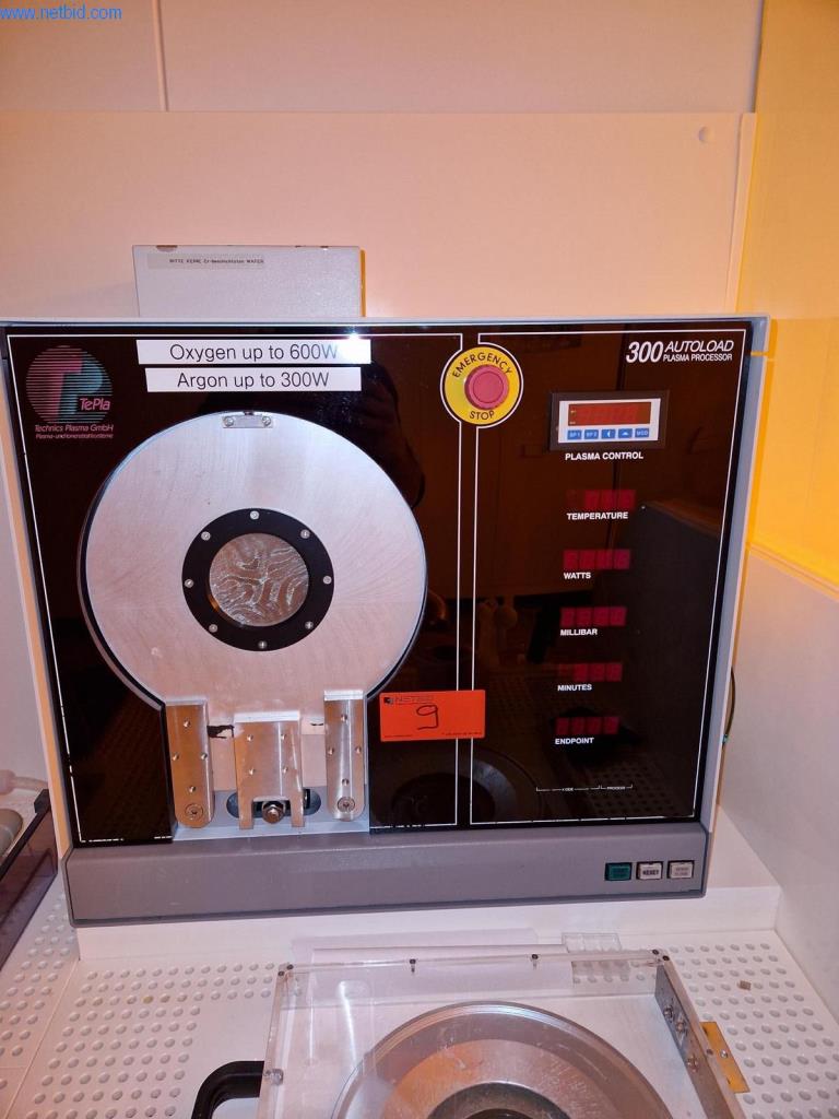 Dobrze utrzymany sprzęt laboratoryjny-1