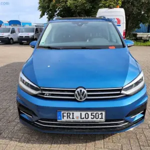 Voitures de tourisme - L'adjudication se fait sous réserve VW Touran 2.0