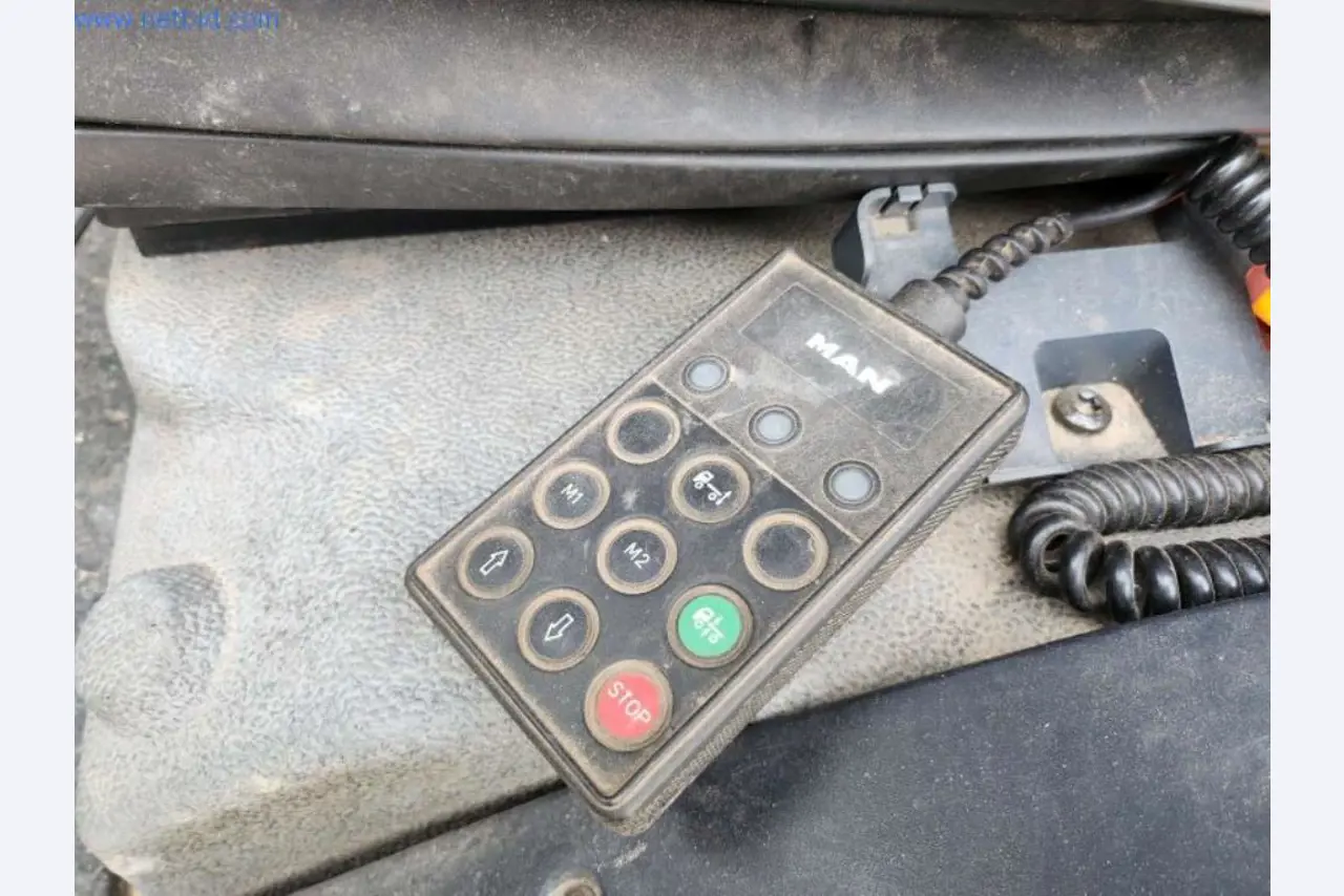 Maszyny budowlane i pojazdy-23