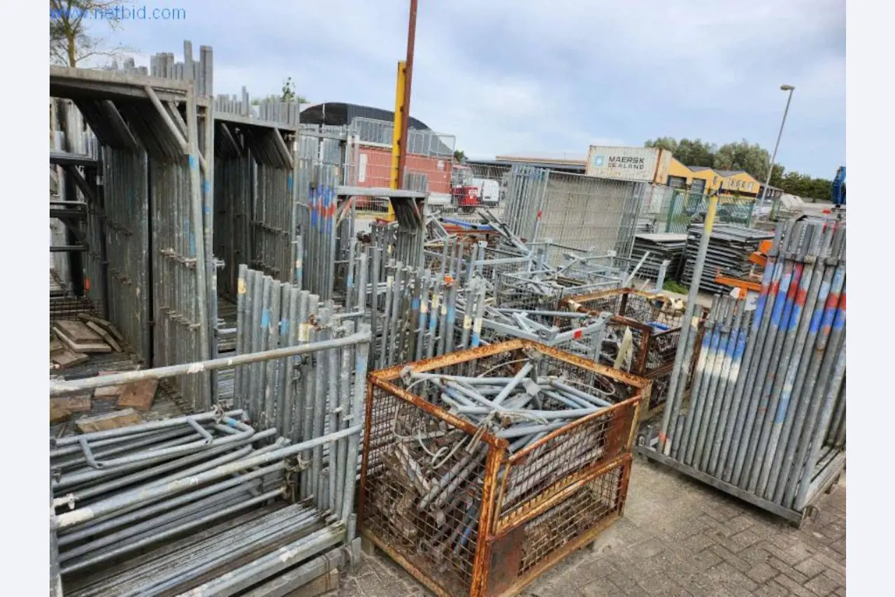 Bouwmachines en -voertuigen-8