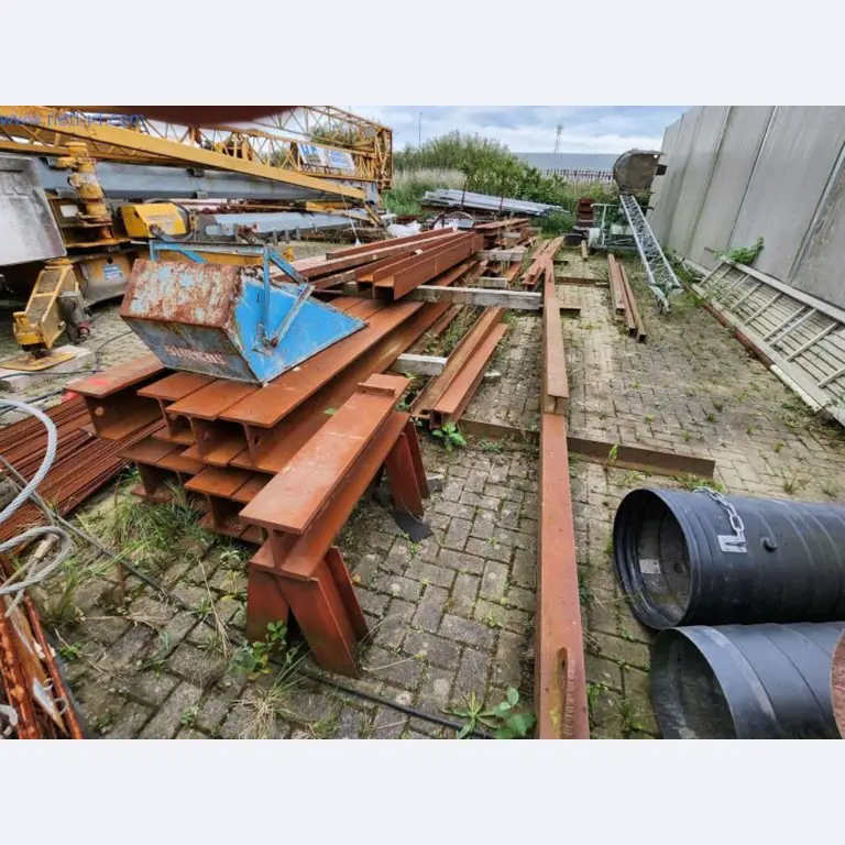 Bouwmachines en -voertuigen-3