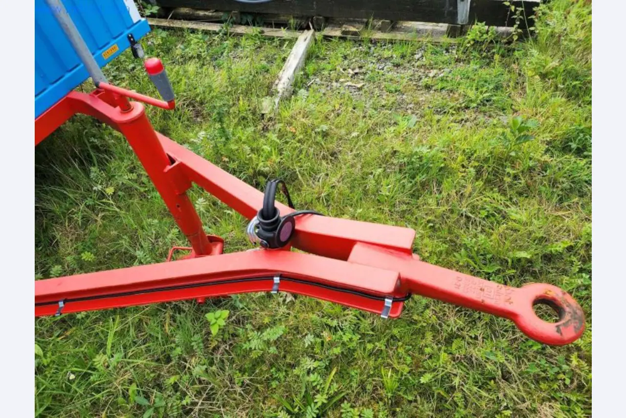 Maszyny budowlane i pojazdy-6