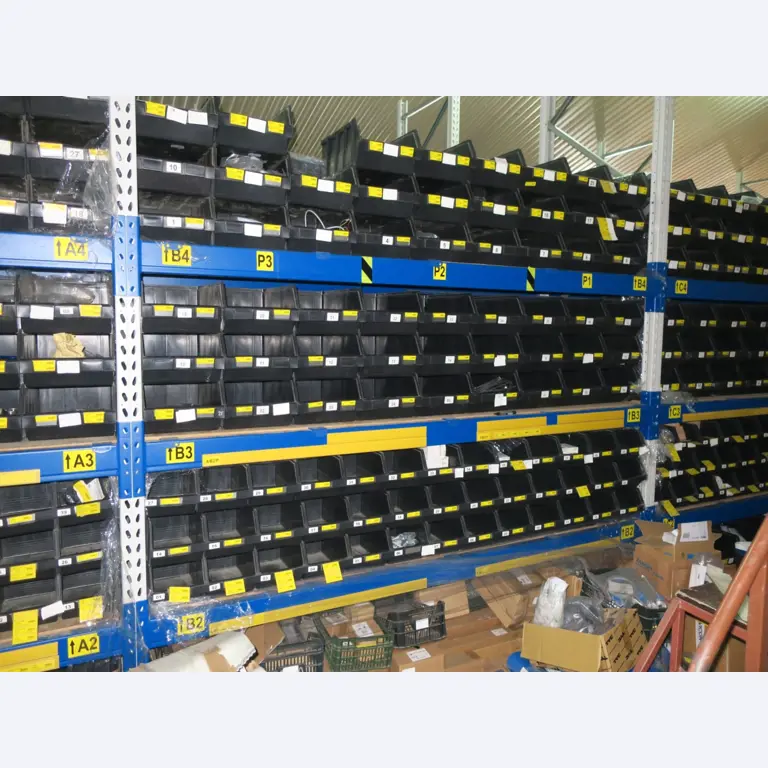 Magazijnuitrusting, elektrisch gereedschap en machineonderdelen-1