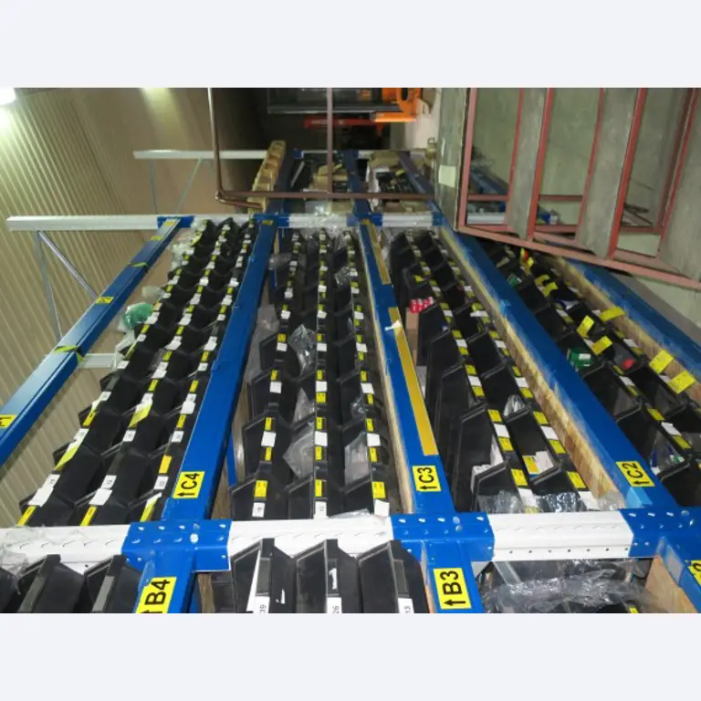 Magazijnuitrusting, elektrisch gereedschap en machineonderdelen-28