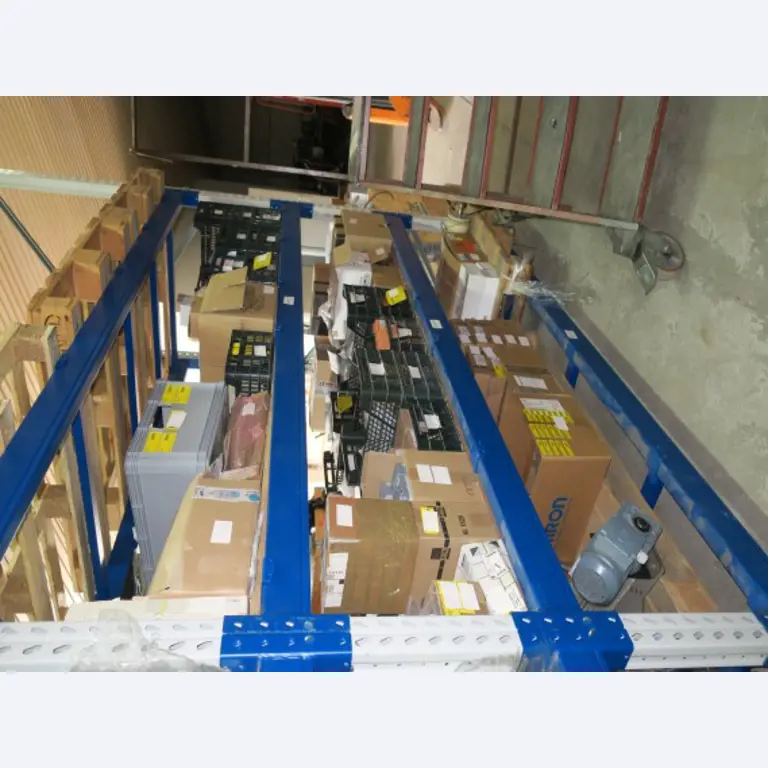 Magazijnuitrusting, elektrisch gereedschap en machineonderdelen-29