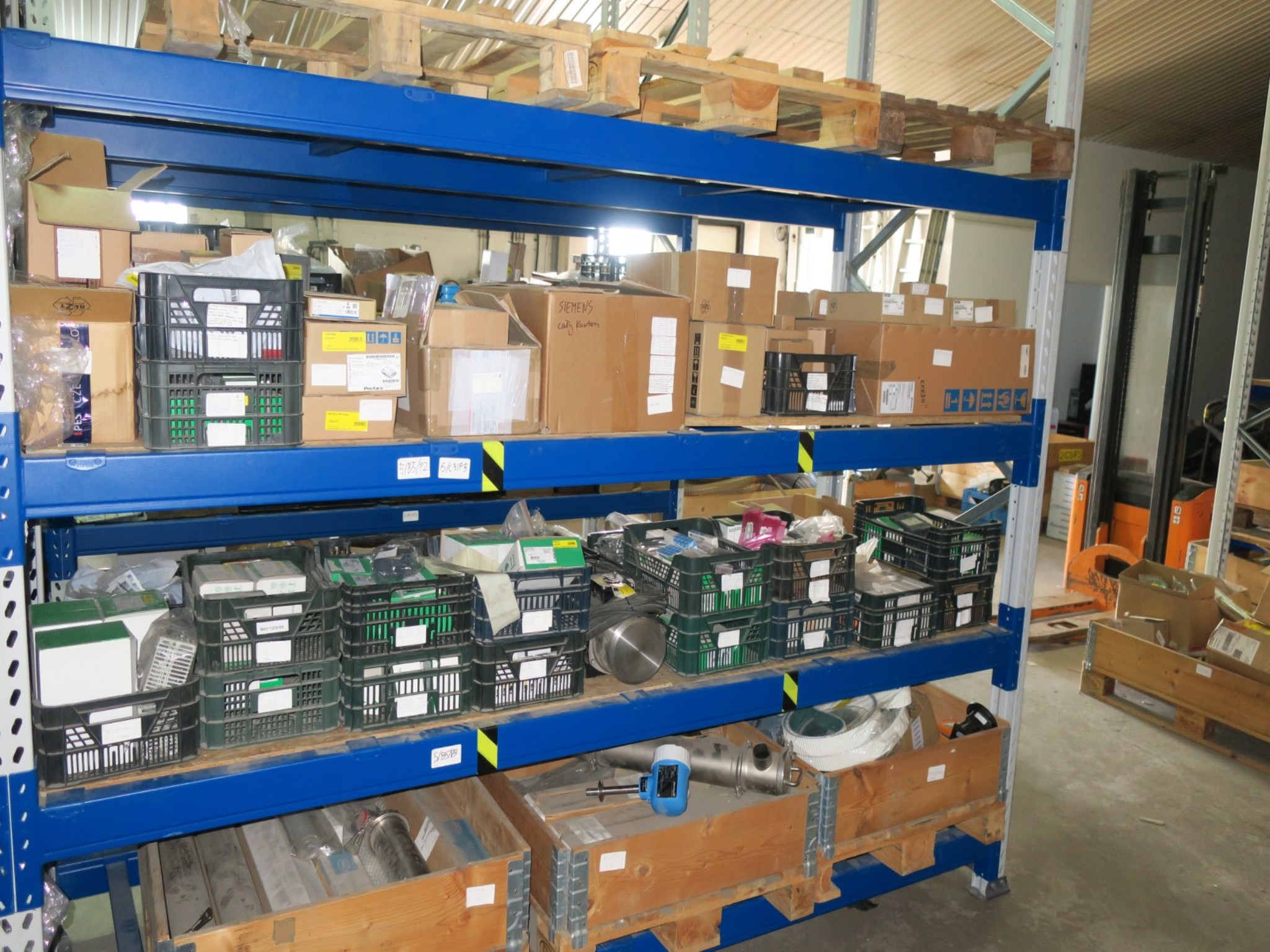 Workshop equipment, Warehouse supplies-23