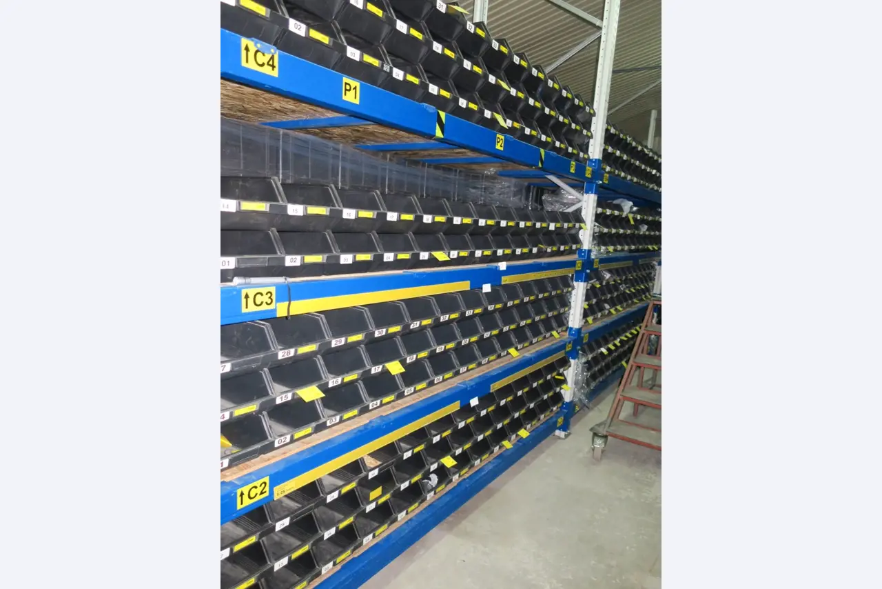 Workshop equipment, Warehouse supplies-24