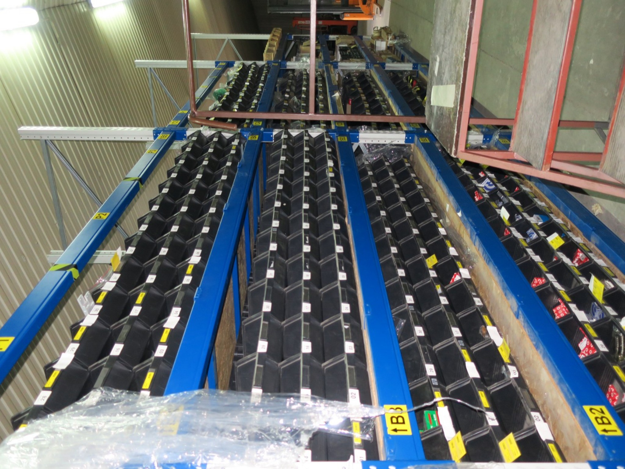 Workshop equipment, Warehouse supplies-27