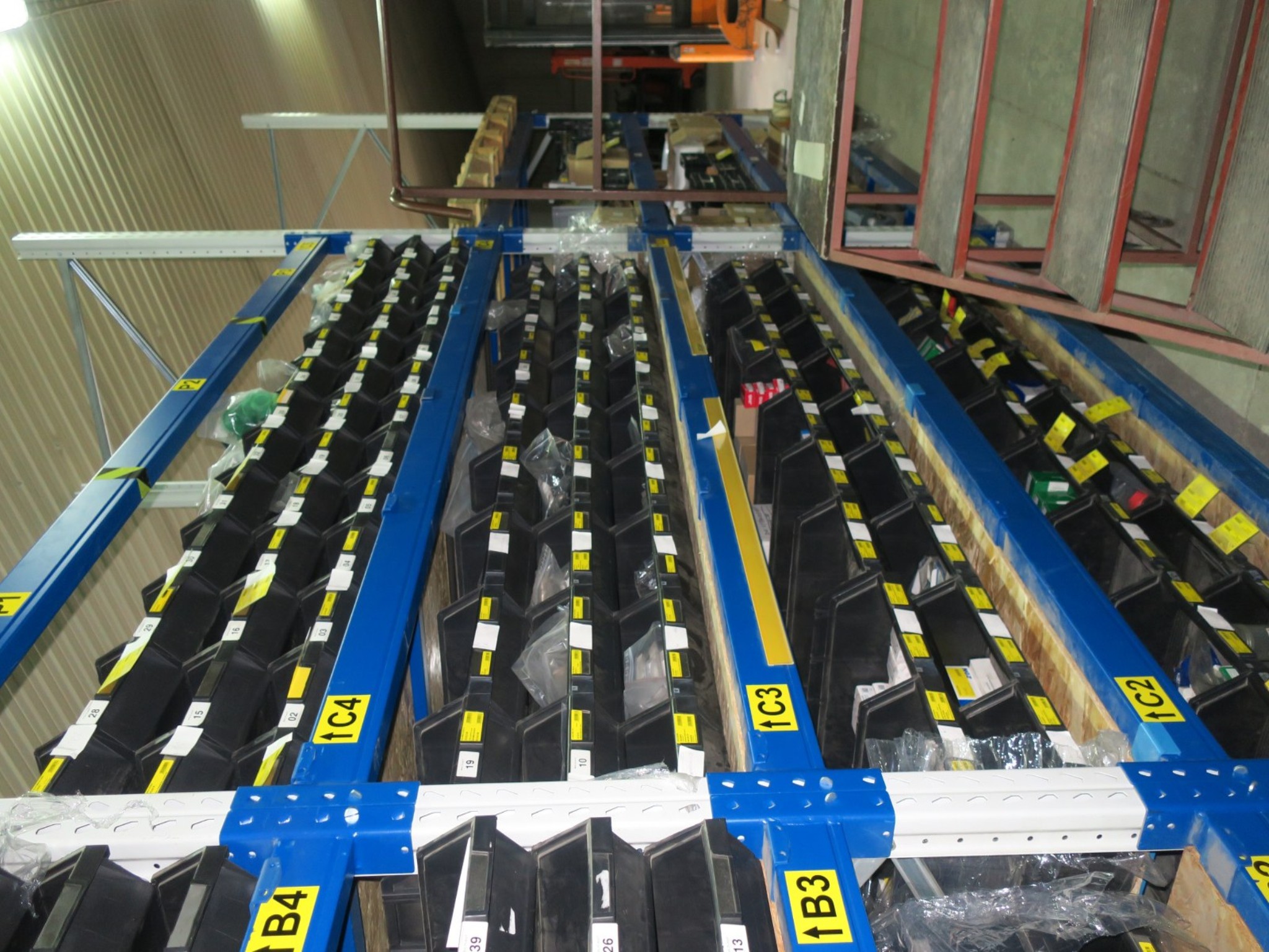 Workshop equipment, Warehouse supplies-28