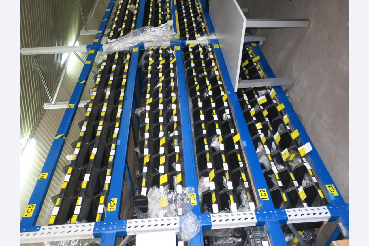 Workshop equipment, Warehouse supplies-31