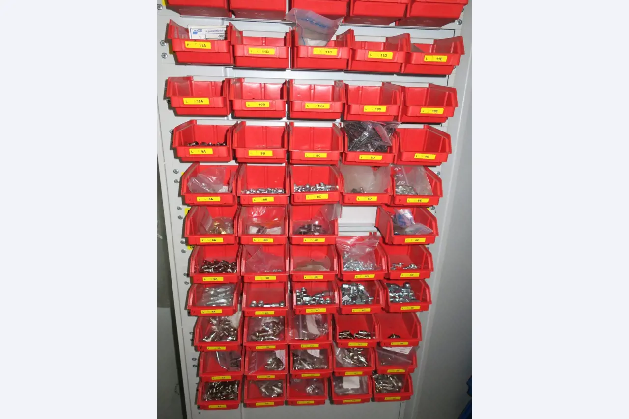 Workshop equipment, Warehouse supplies-6