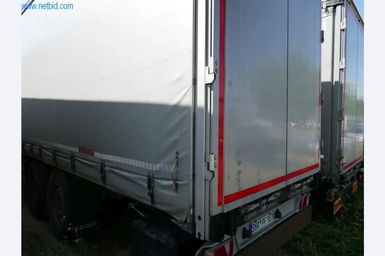 Voertuigen van een transportbedrijf-10