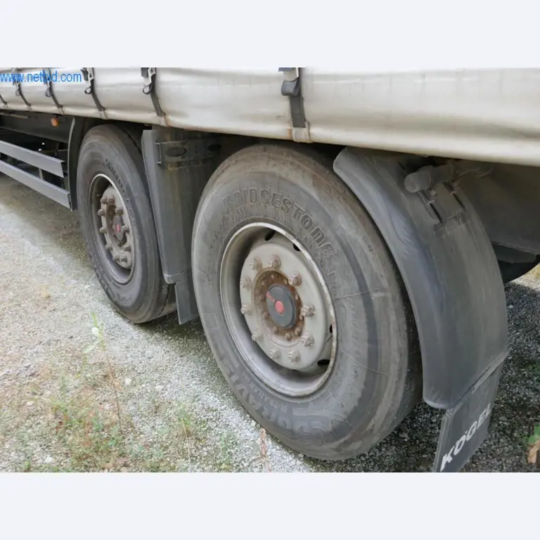 Voertuigen van een transportbedrijf-12
