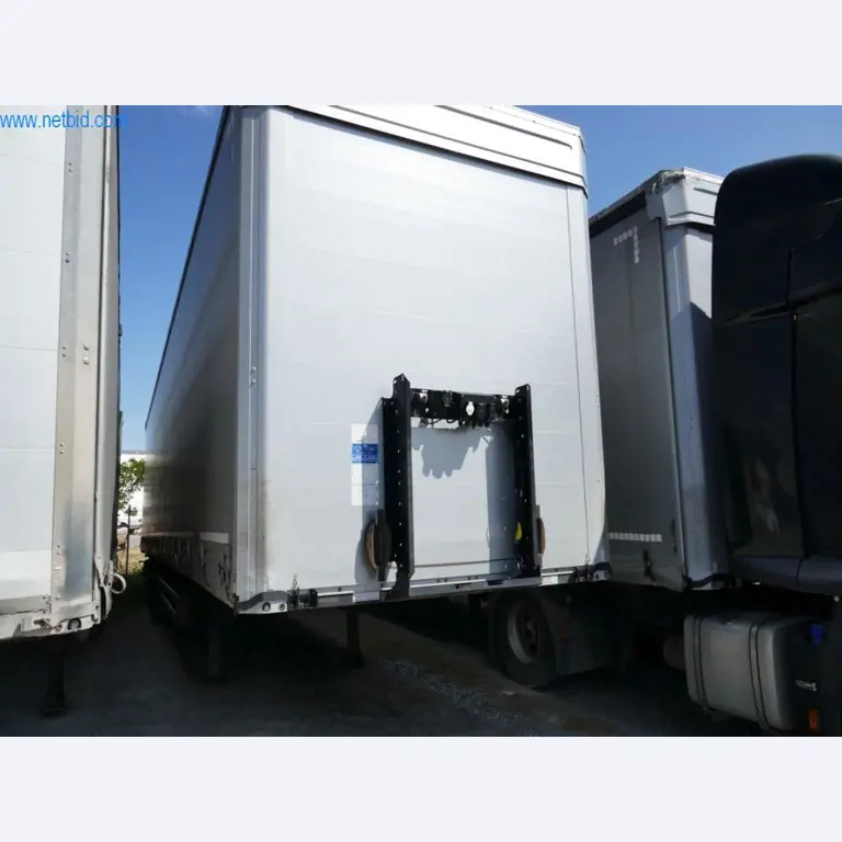 Voertuigen van een transportbedrijf-2