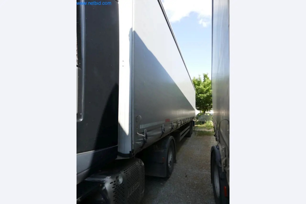 Voertuigen van een transportbedrijf-3