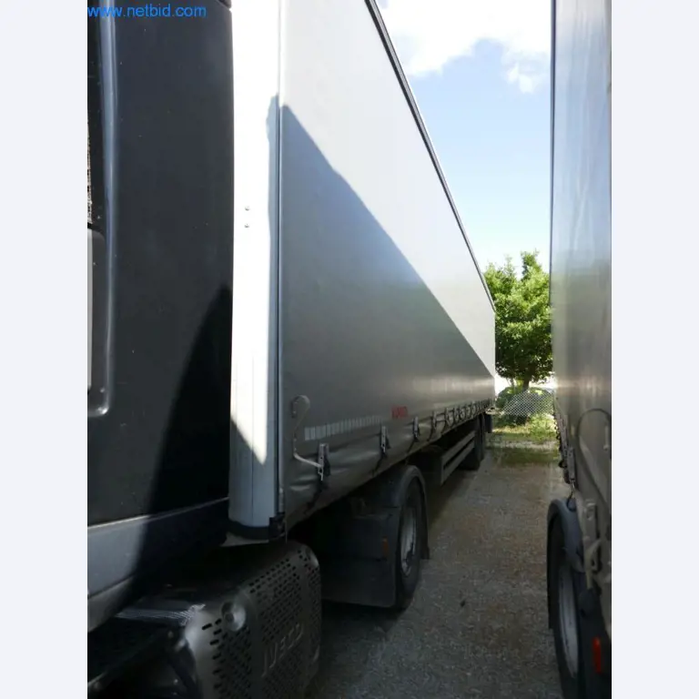 Voertuigen van een transportbedrijf-3