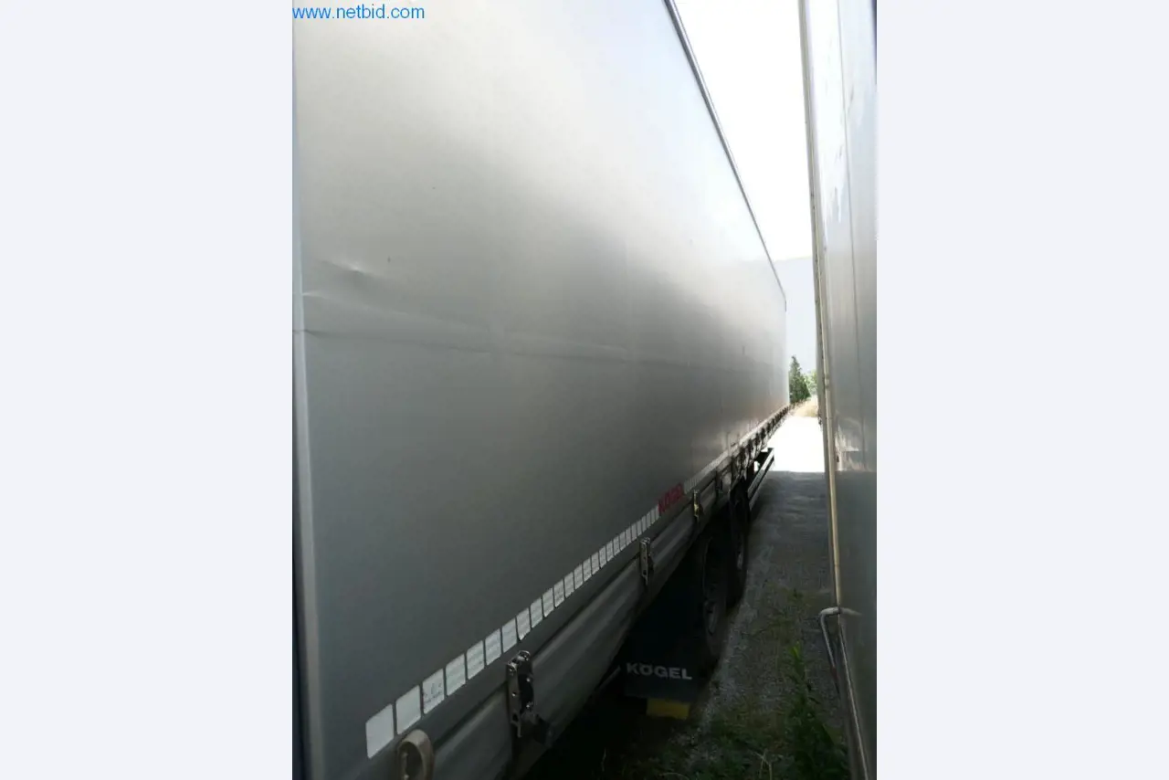 Voertuigen van een transportbedrijf-4