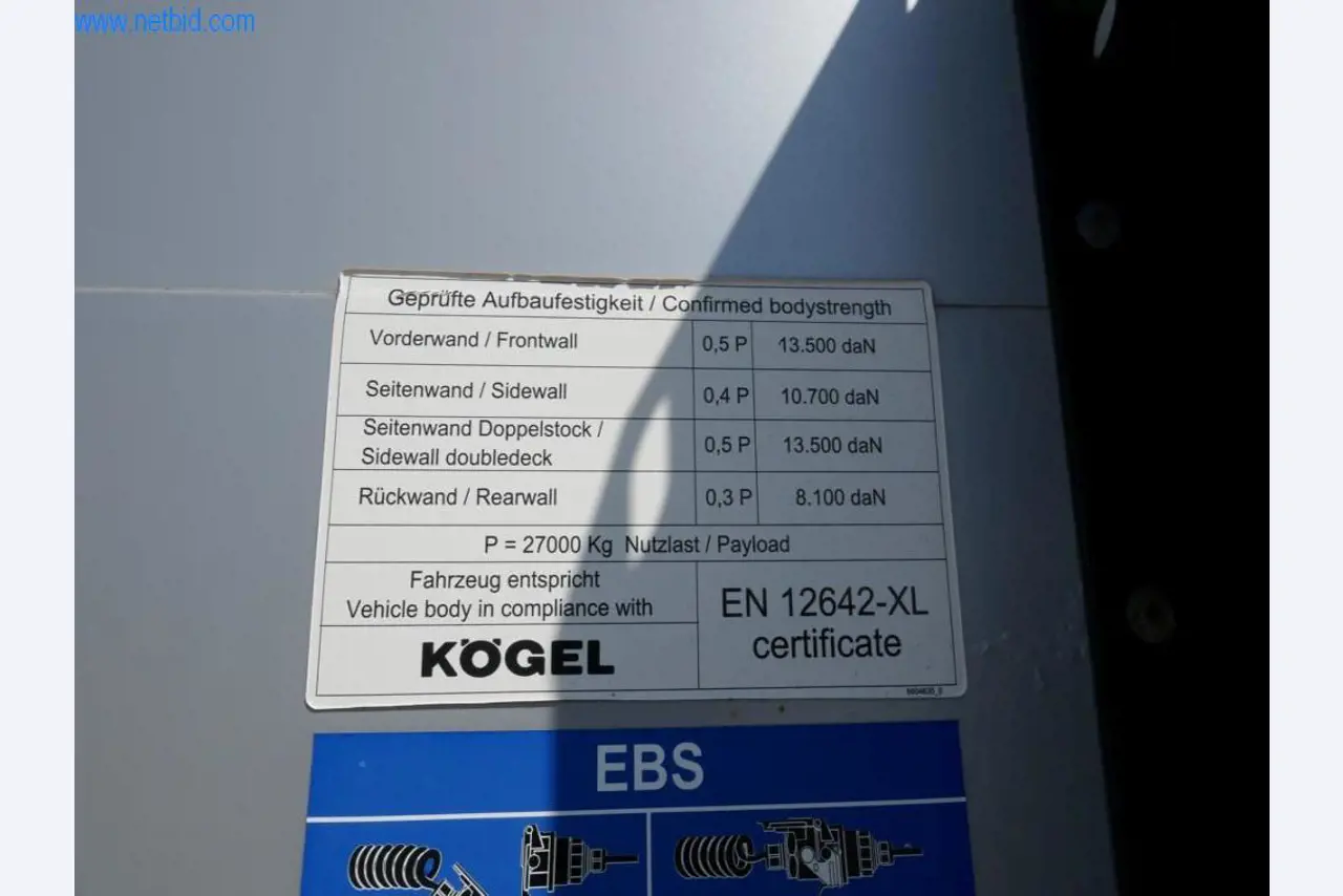 Voertuigen van een transportbedrijf-7