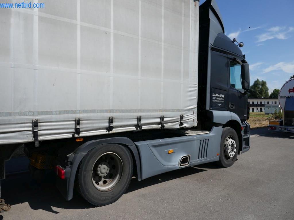 Pojazdy przedsiębiorstwa transportowego-10