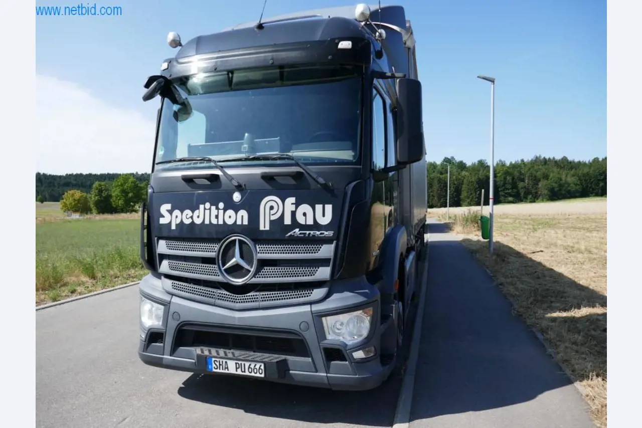 Vehicles of a freight forwarder-1