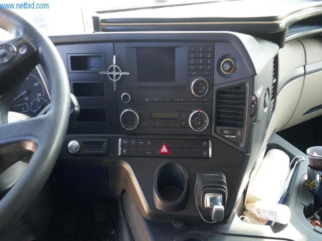 Pojazdy przedsiębiorstwa transportowego-5