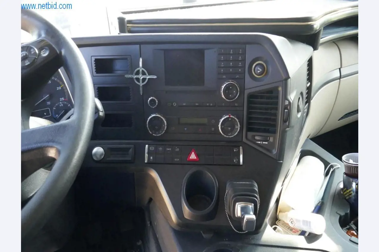 Vehicles of a freight forwarder-5