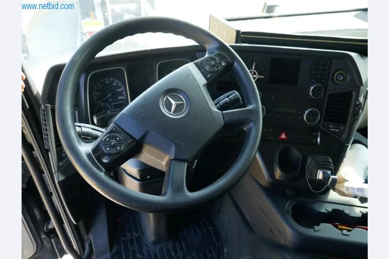 Vehicles of a freight forwarder-6