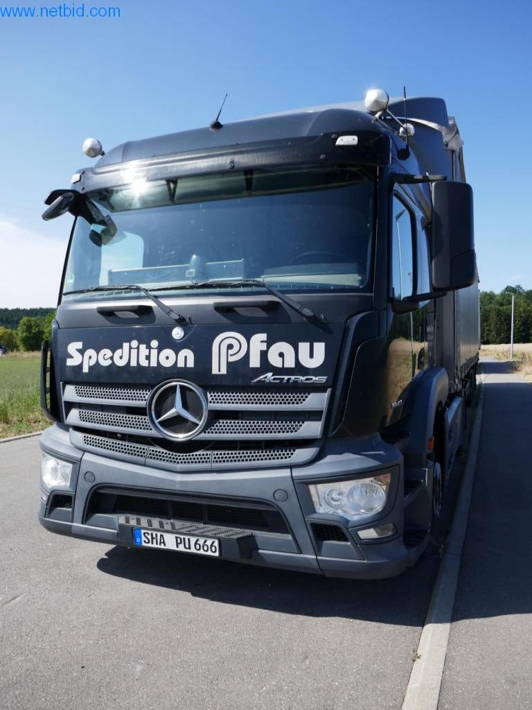 Pojazdy przedsiębiorstwa transportowego-9