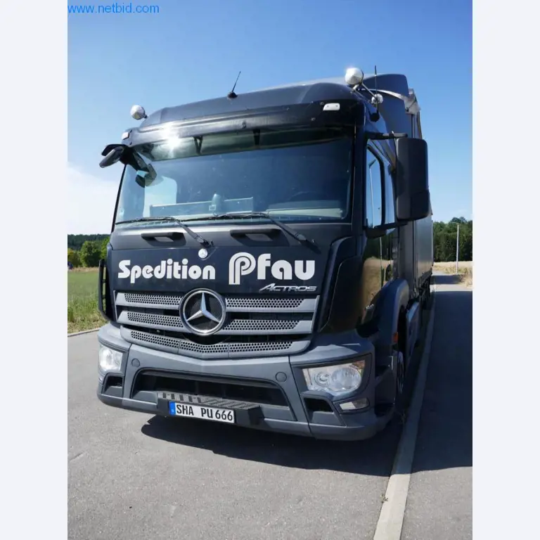 Vehicles of a freight forwarder-9