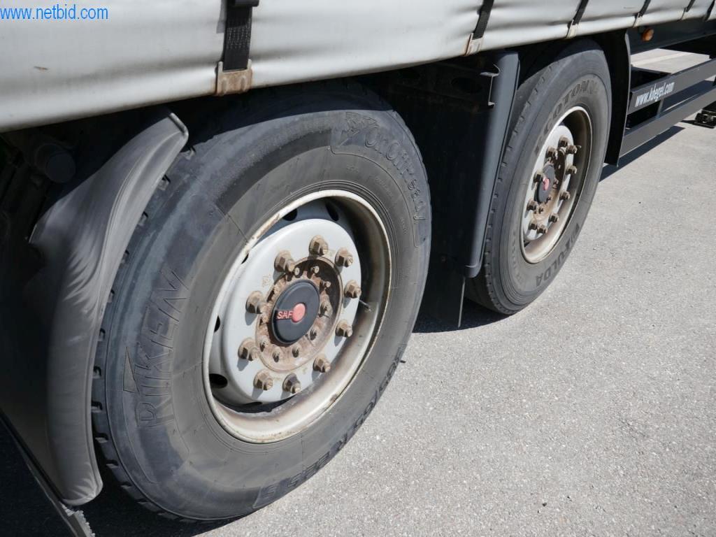 Pojazdy przedsiębiorstwa transportowego-13