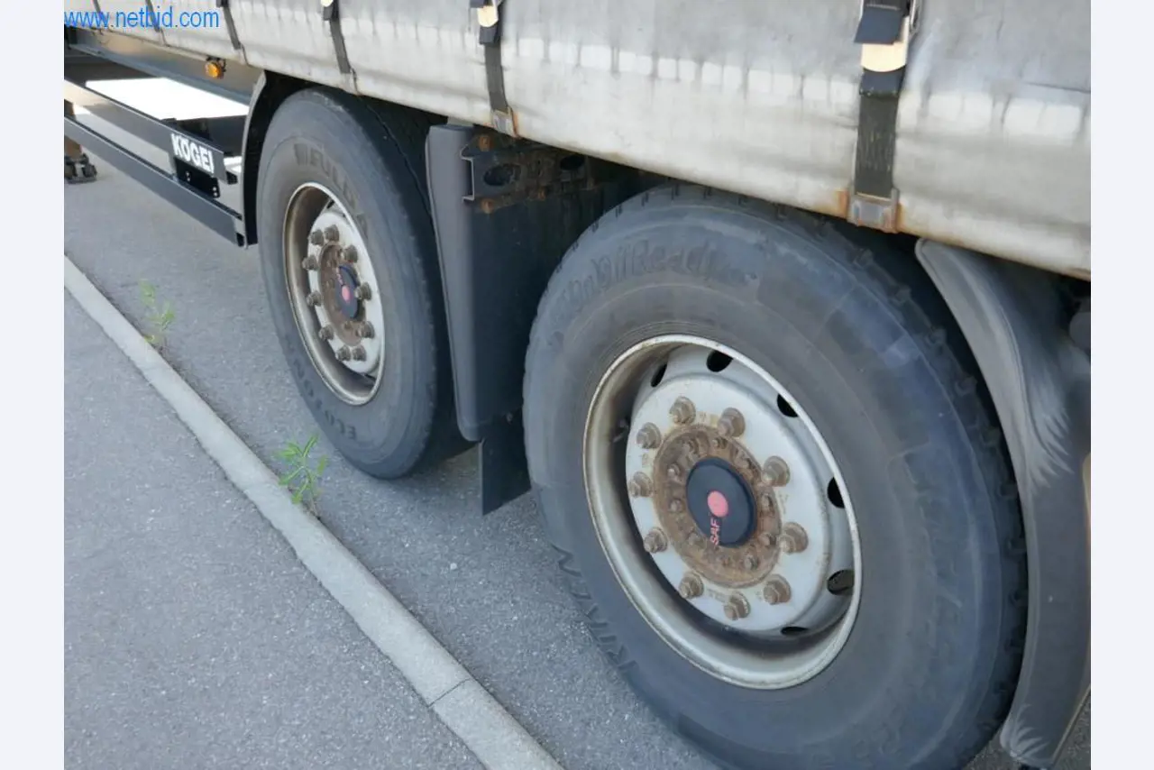 Vehicles of a freight forwarder-5