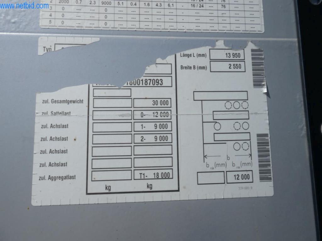 Pojazdy przedsiębiorstwa transportowego-9