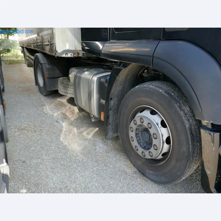 Vehicles of a freight forwarder-14