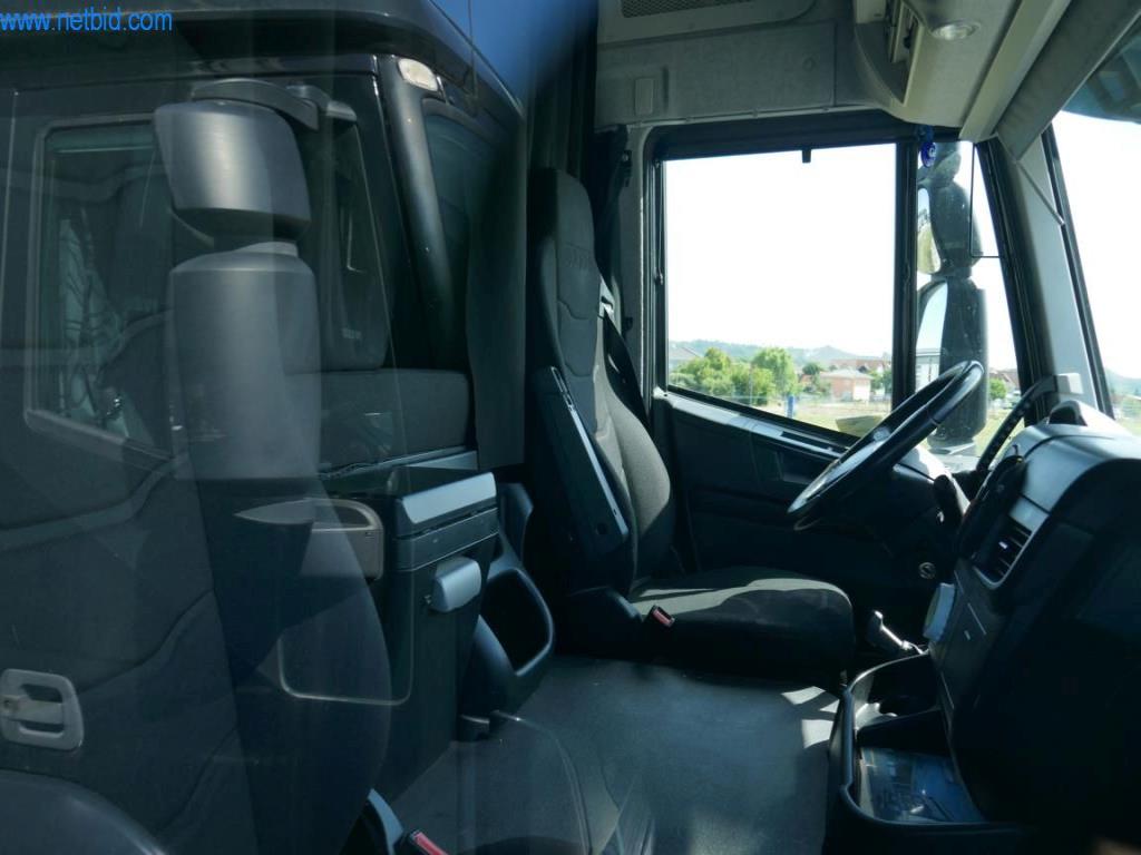 Pojazdy przedsiębiorstwa transportowego-6