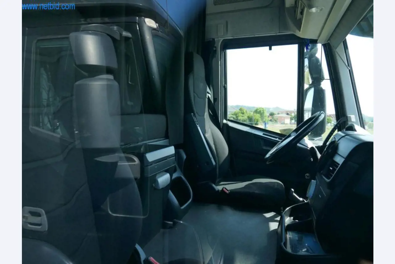 Vehicles of a freight forwarder-6