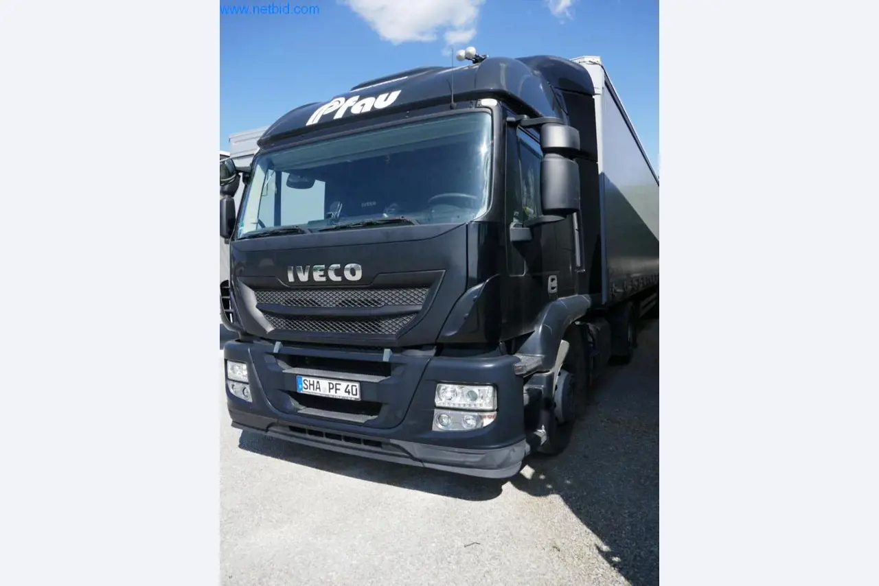 Vehicles of a freight forwarder-10