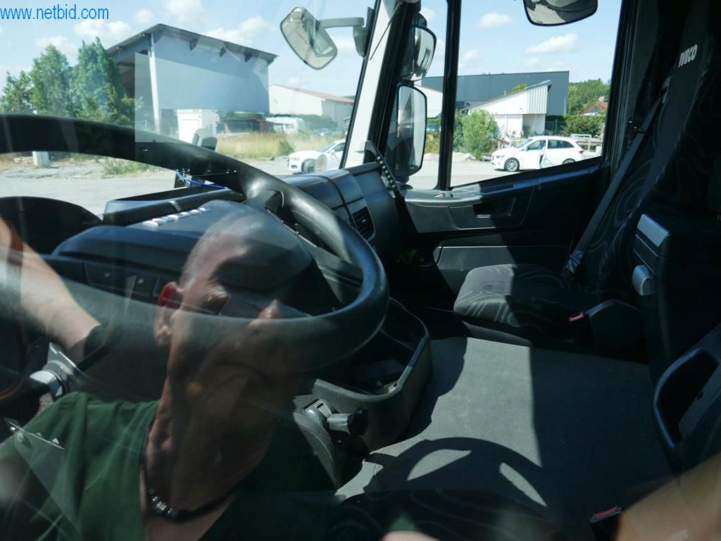 Pojazdy przedsiębiorstwa transportowego-9