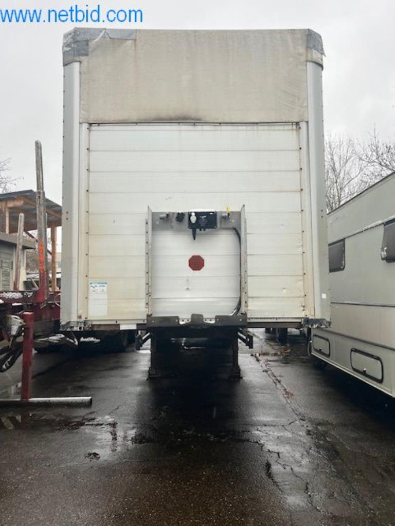 Pojazdy przedsiębiorstwa transportowego-8