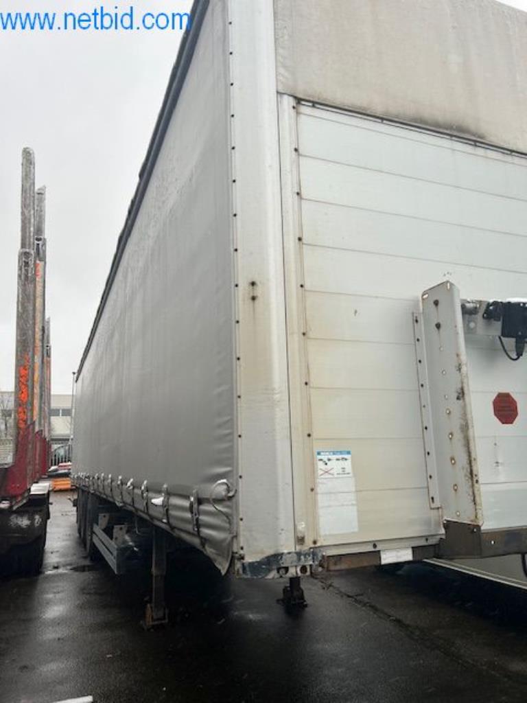 Pojazdy przedsiębiorstwa transportowego-9